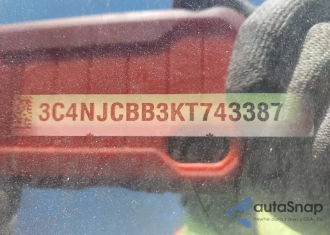 2019 Jeep Compass Altitude Fwd from USA, damaged, VIN 3C4NJCBB3KT743387